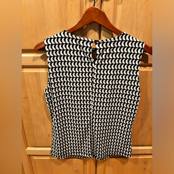 Calvin Klein sleeveless tank, black and white crescent, moon shape design - Picture 3 of 5